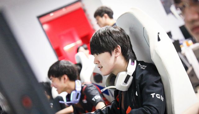 度讓球迷擔 度讓球迷擔